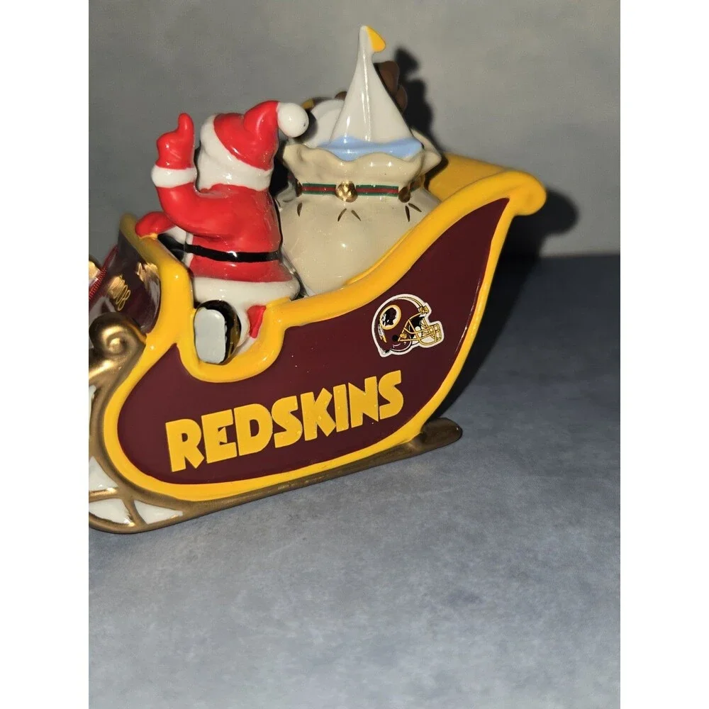 Danbury Mint Washington Redskins 2008 Santa Sleigh Ornament (T-C)